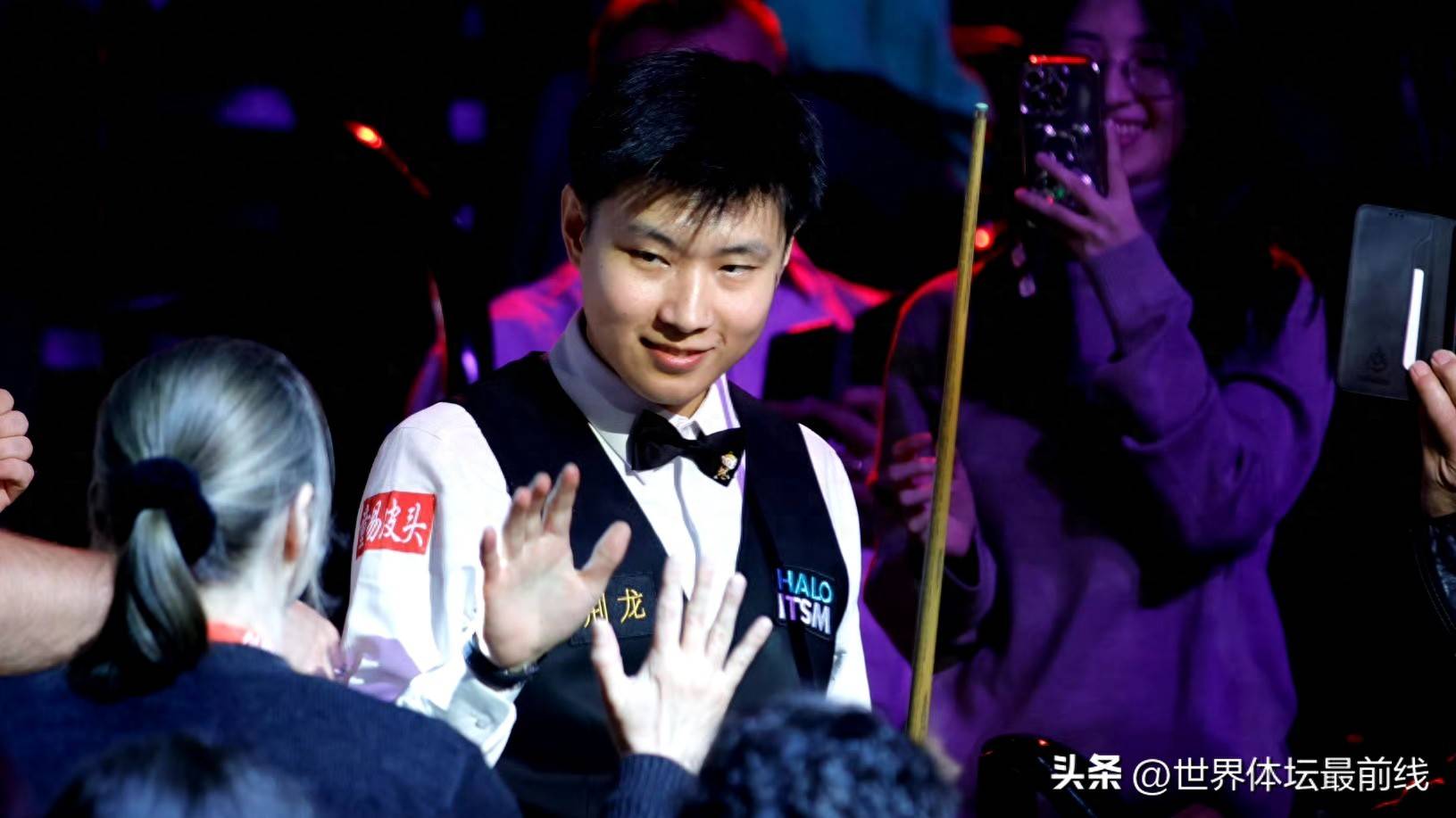 新科冠军崭露头角，体育榜样闪耀！的简单介绍