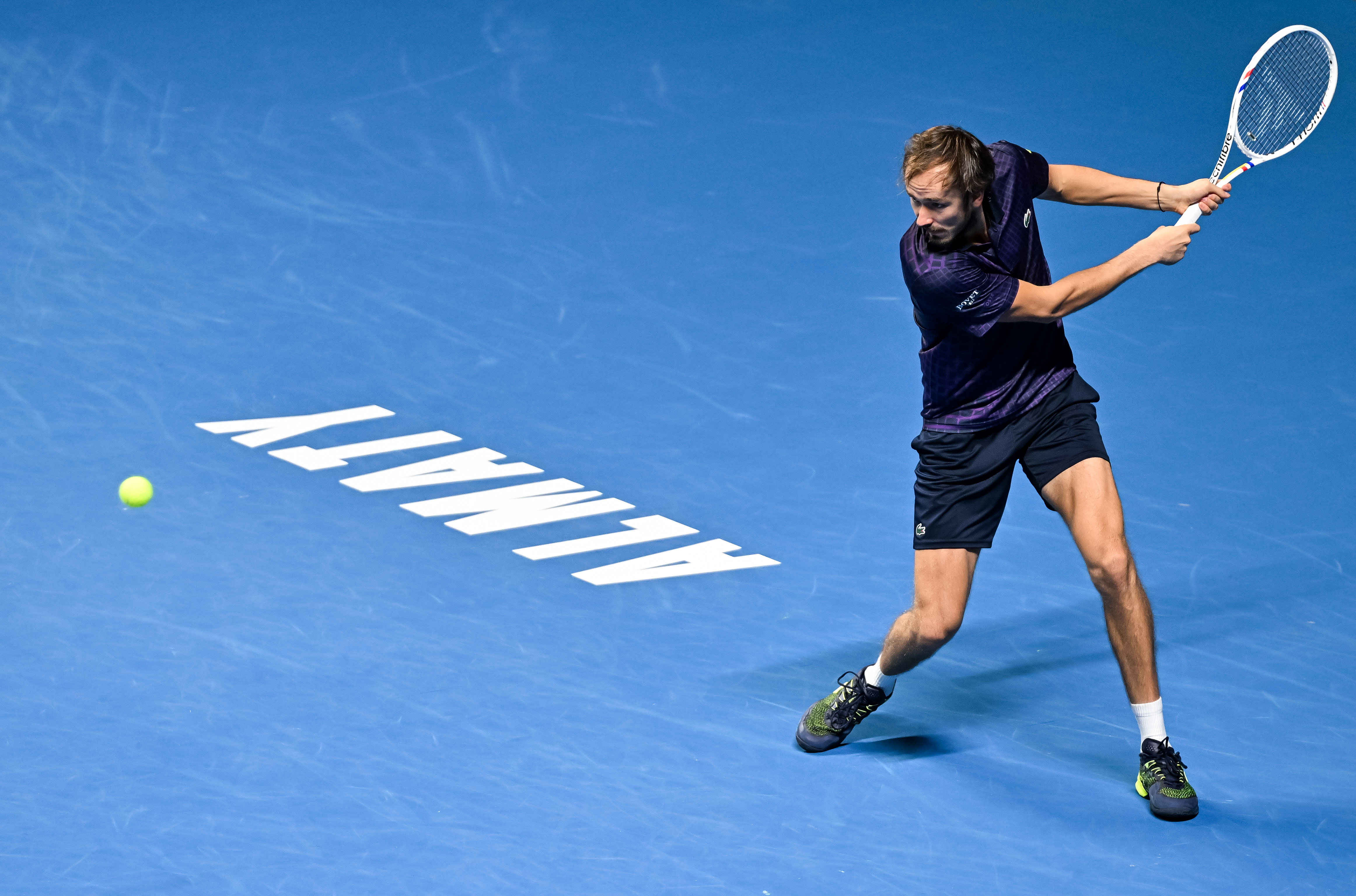 意大利网球队血洗世界网球队，梅德韦杰夫统治全场的简单介绍