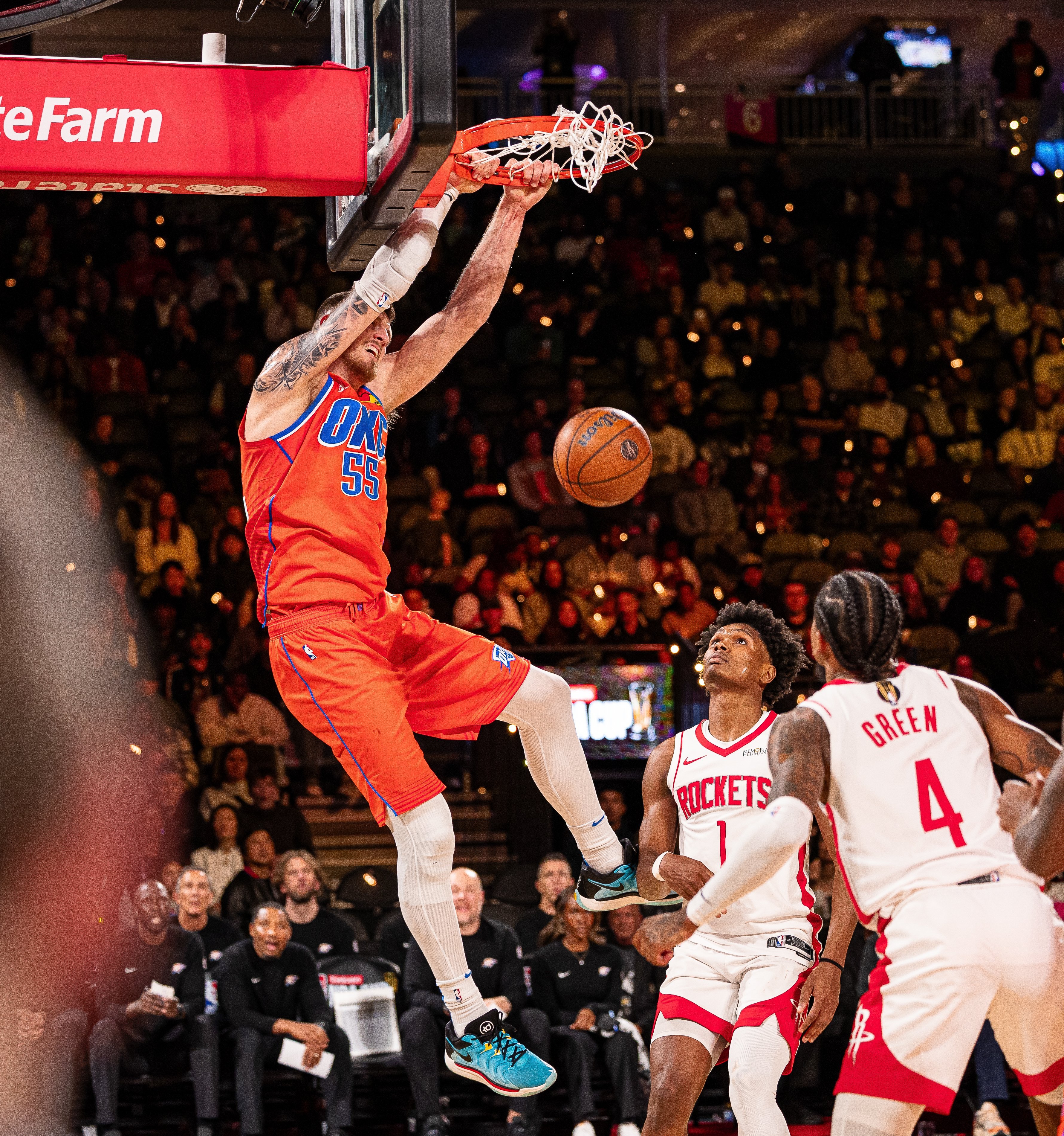 关于浙江队险胜掘金，伦纳德点燃赛场的信息