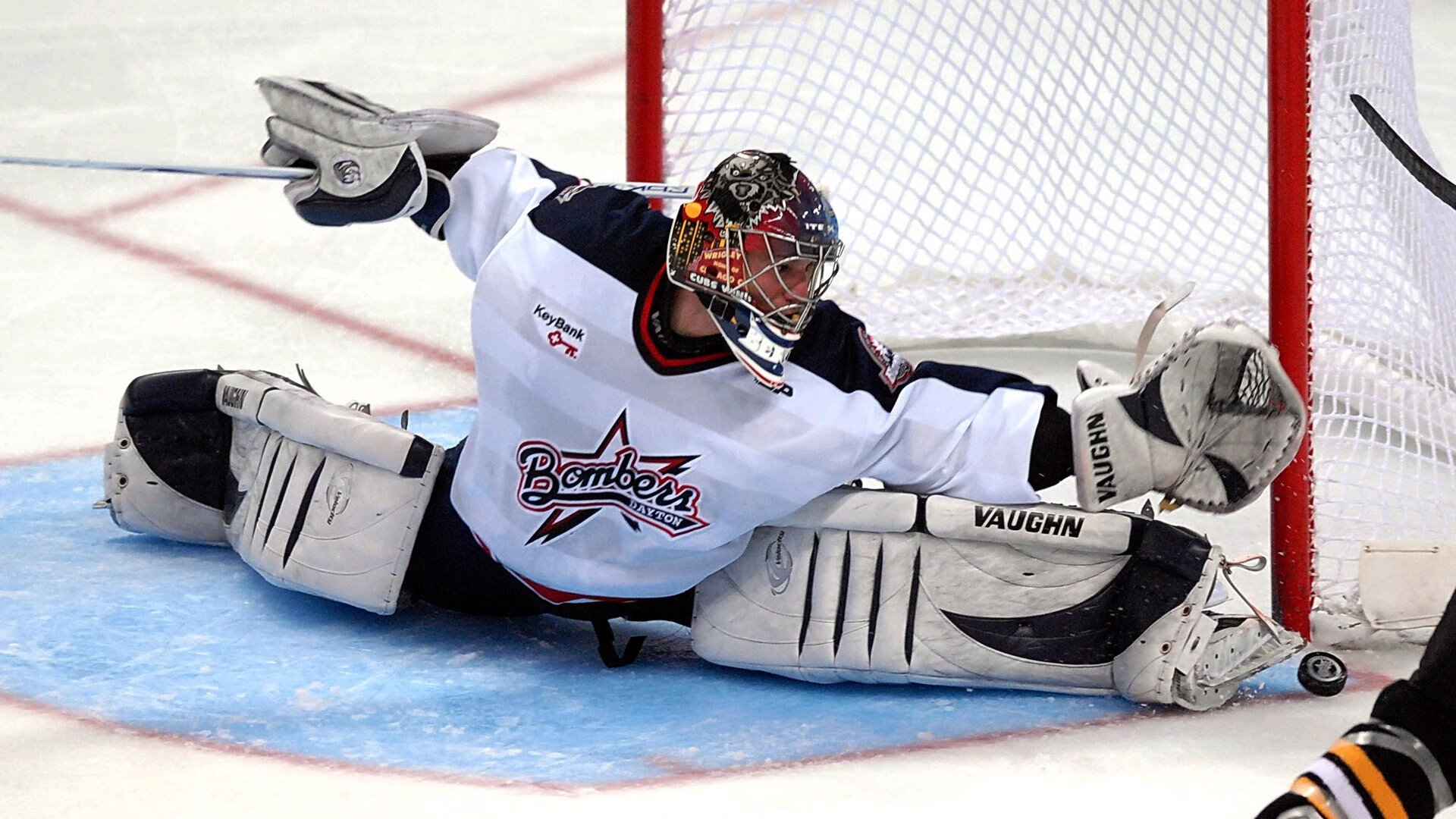 绿茵场与硬木地，当美加墨世界杯焦点战遇上雄鹿血拼掘金