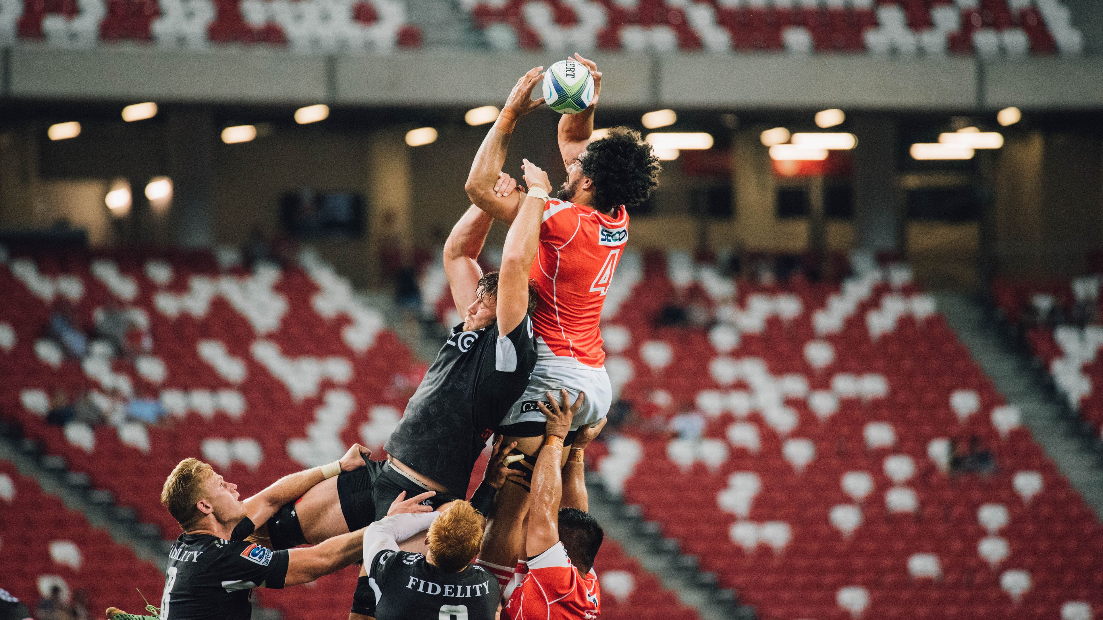 冰与火的鏖战，吉林队鏖战马刺，伦纳德关键制胜