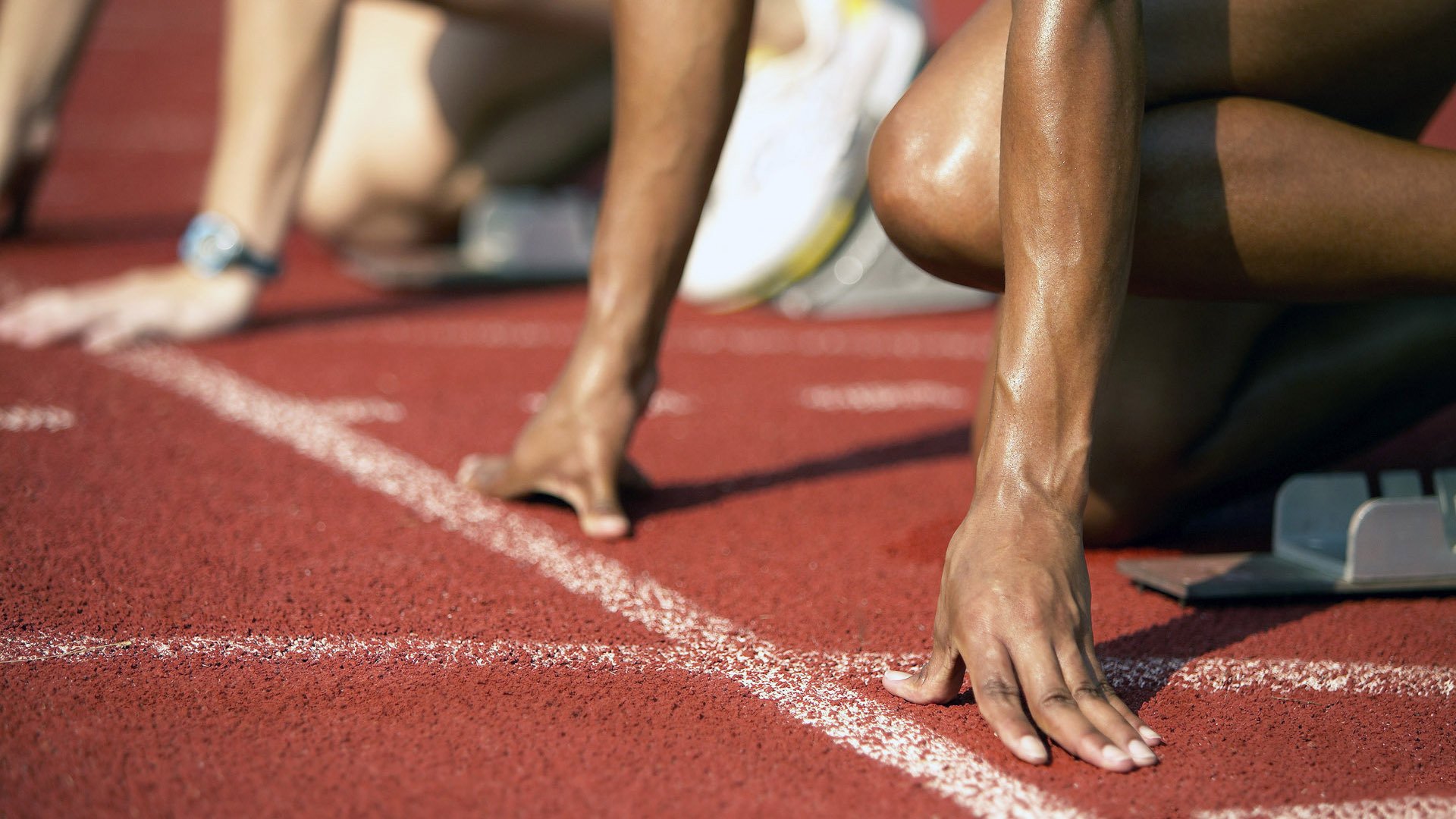 冰火交锋，韩国速滑轻取瑞典，樊振东乒乓赛场再展暴力美学